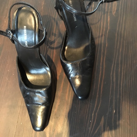 Leather heels it’s ankle strap - Picture 3 of 5